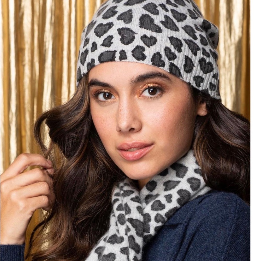 27 miles Malibu leopard heart cashmere beanie